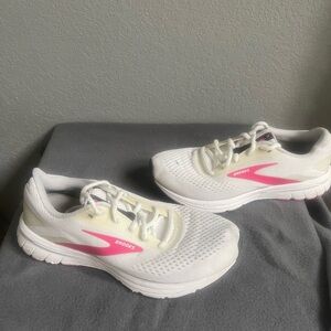 Brooks Signal 3 running shoes